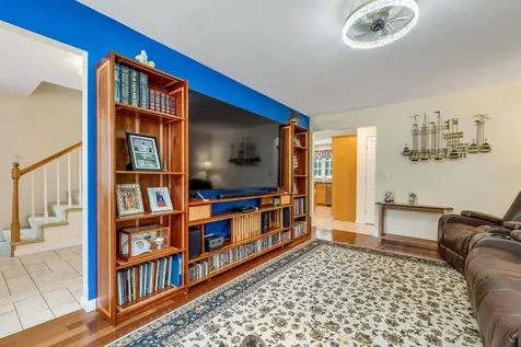 8 Nicholas Way Seabrook NH 03874