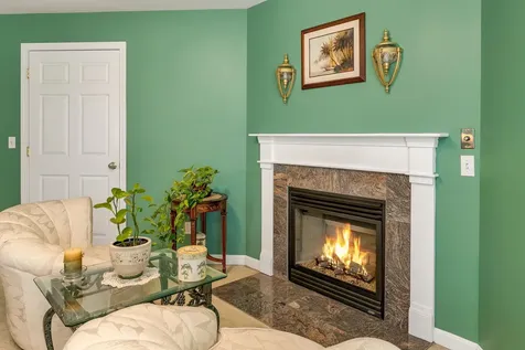 8 Nicholas Way Seabrook NH 03874