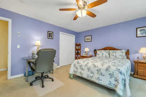 8 Nicholas Way Seabrook NH 03874