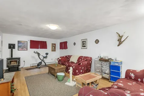 8 Nicholas Way Seabrook NH 03874