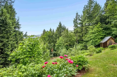 93 Highland Drive Warren VT 05674