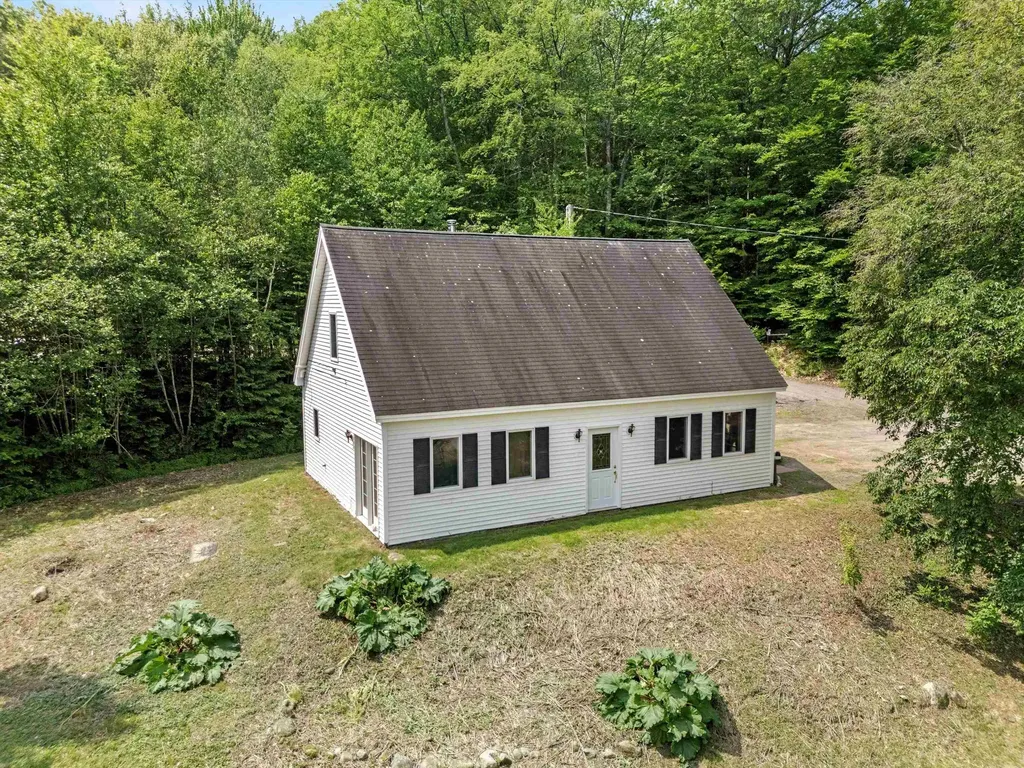 592 Old Bristol Road New Hampton NH 03256