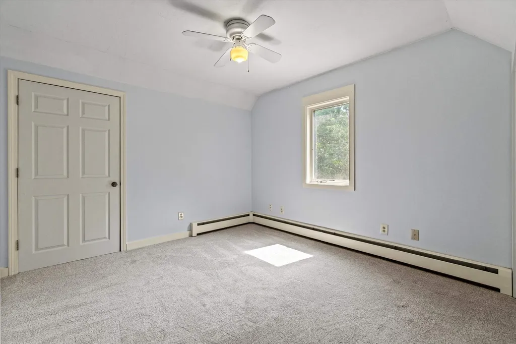 592 Old Bristol Road New Hampton NH 03256