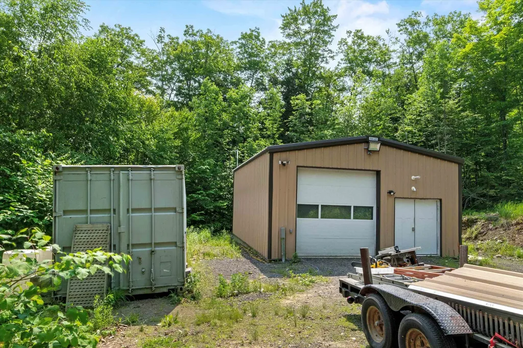 592 Old Bristol Road New Hampton NH 03256