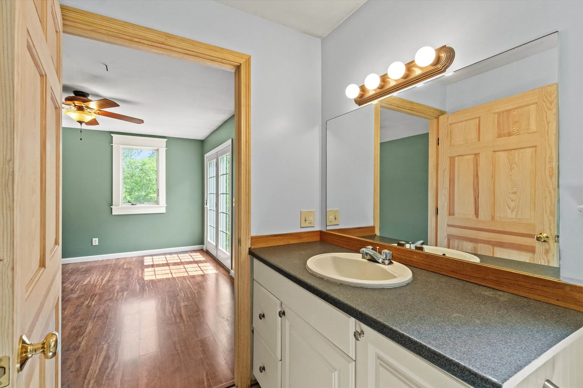 592 Old Bristol Road New Hampton NH 03256