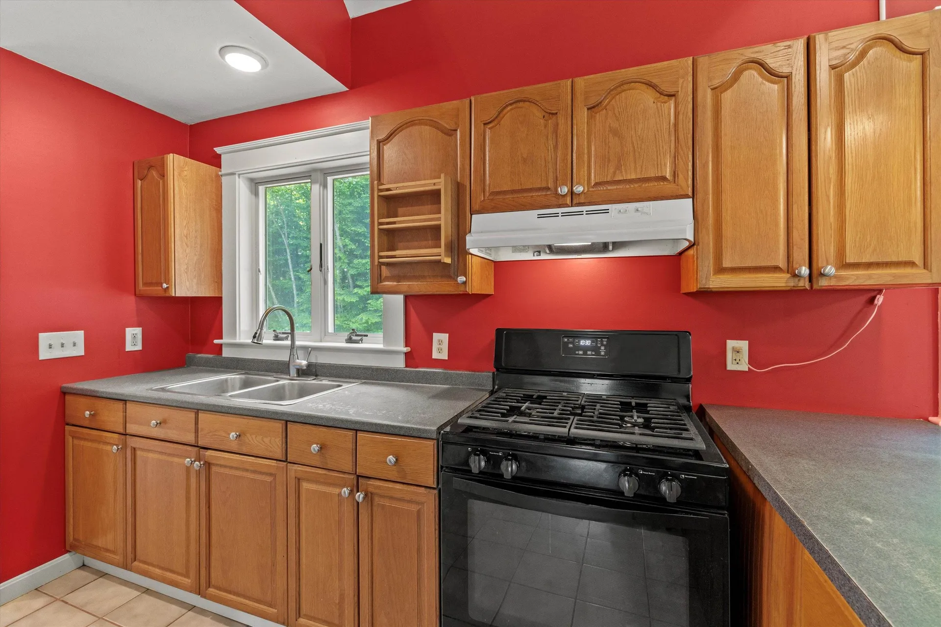592 Old Bristol Road New Hampton NH 03256