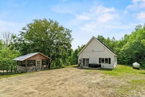 592 Old Bristol Road New Hampton NH 03256