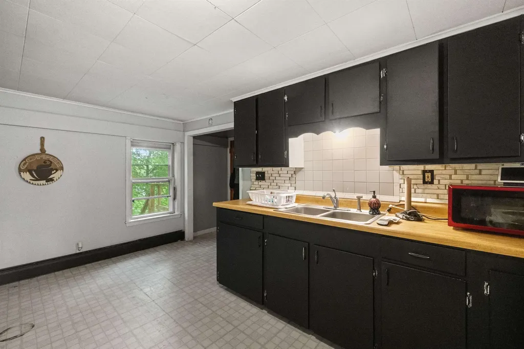 172 Cilleyville Road Andover NH 03216