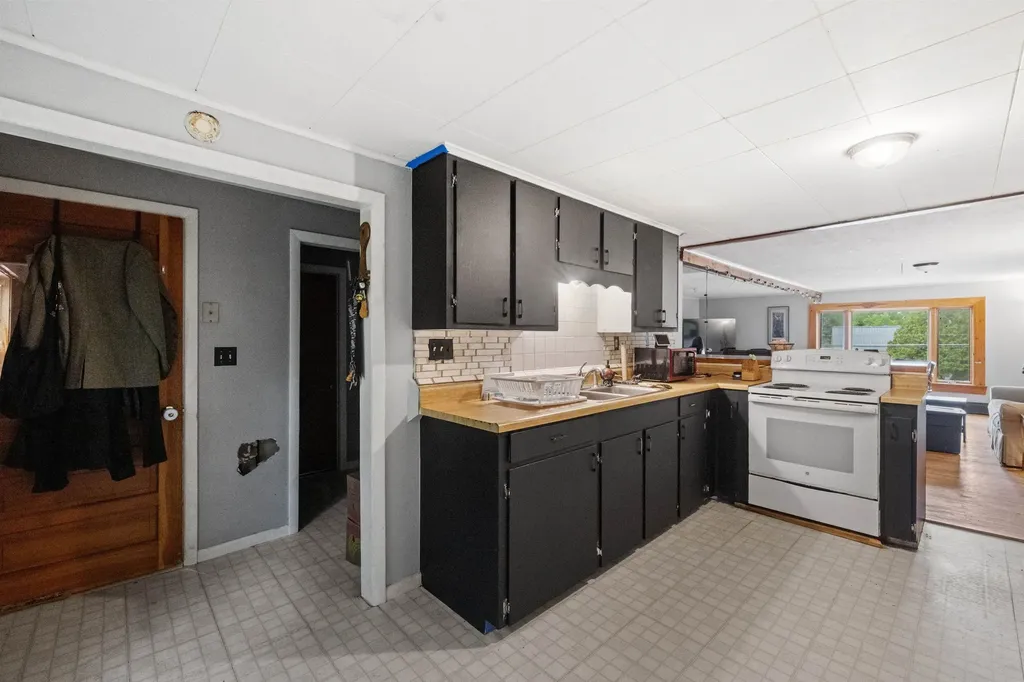172 Cilleyville Road Andover NH 03216