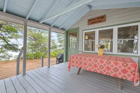28 Potato Island Holderness NH 03245