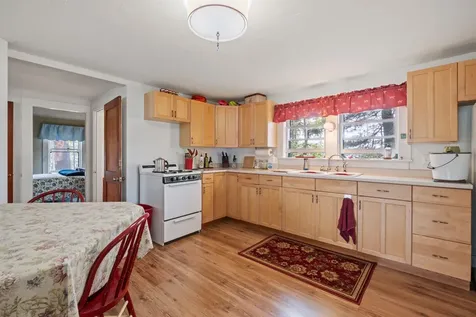 28 Potato Island Holderness NH 03245