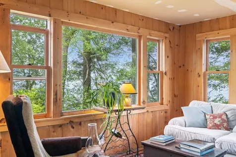 28 Potato Island Holderness NH 03245