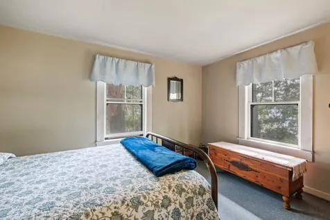 28 Potato Island Holderness NH 03245