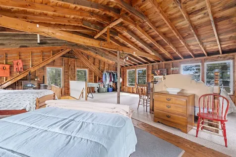 28 Potato Island Holderness NH 03245