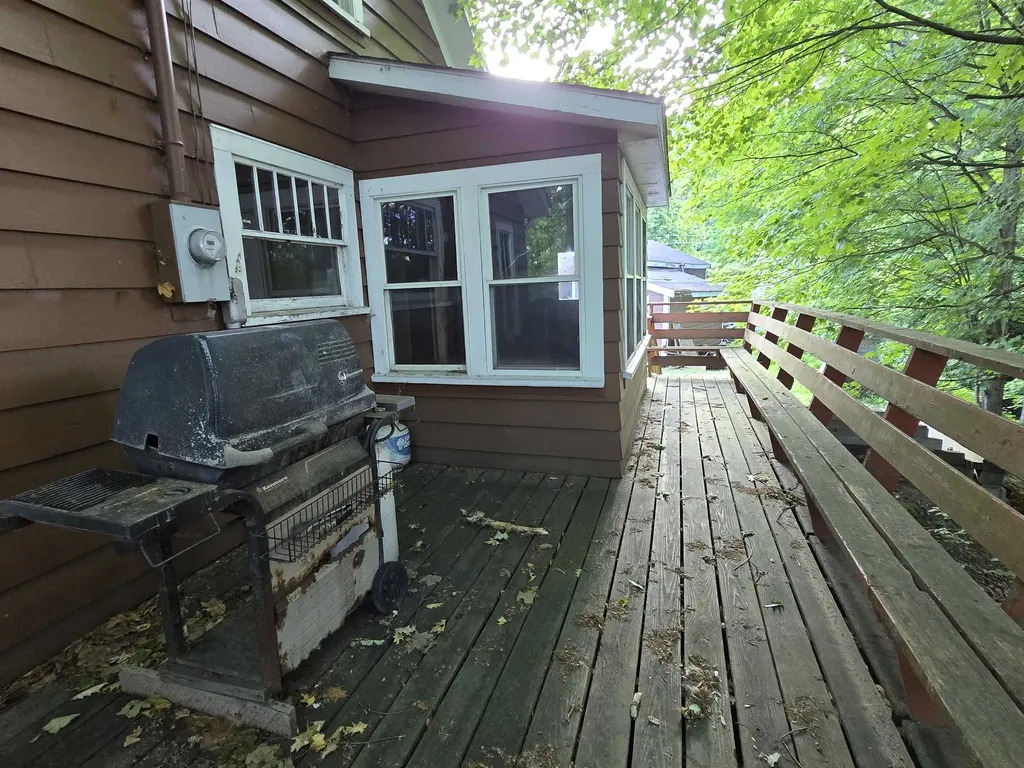 17 Old Newport Road Claremont NH 03743