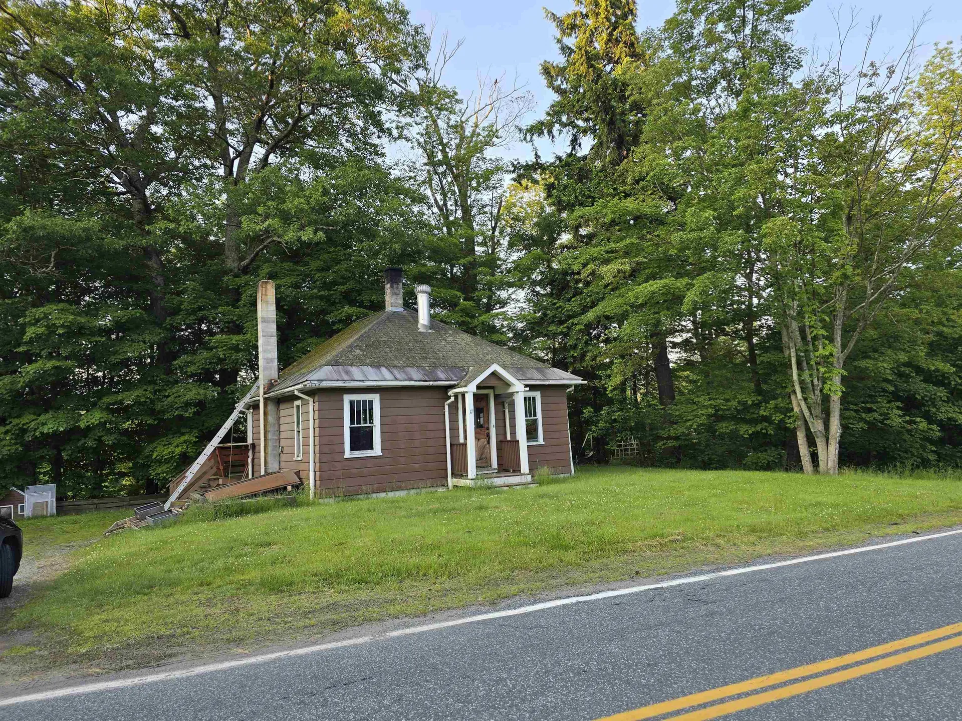 17 Old Newport Road Claremont NH 03743