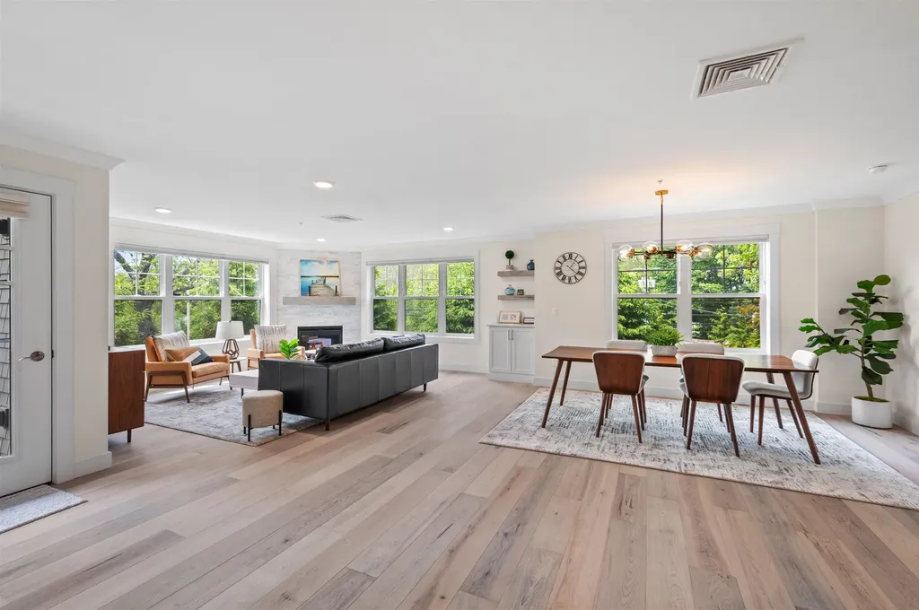 2075 Lafayette Road Portsmouth NH 03801