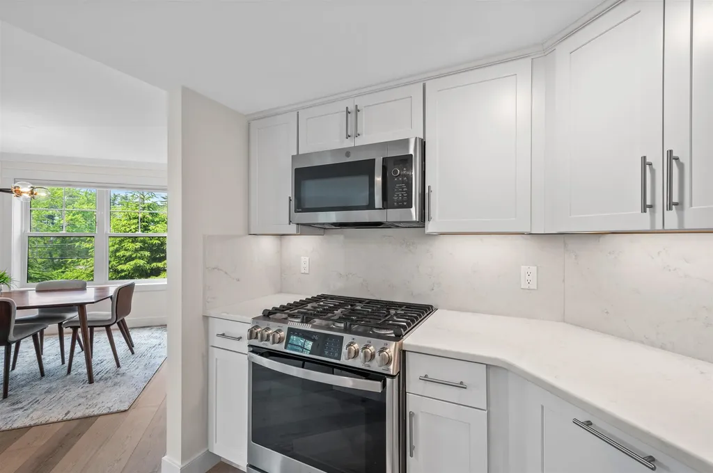 2075 Lafayette Road Portsmouth NH 03801