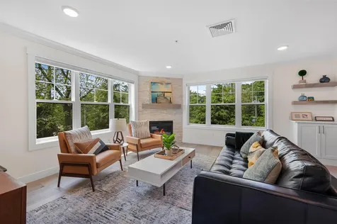 2075 Lafayette Road Portsmouth NH 03801