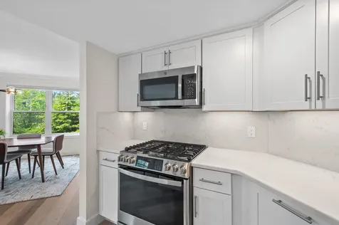 2075 Lafayette Road Portsmouth NH 03801