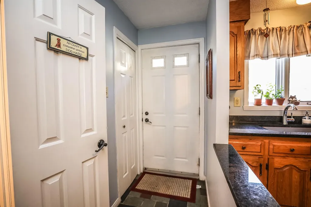 19 Shelburne Road Merrimack NH 03054