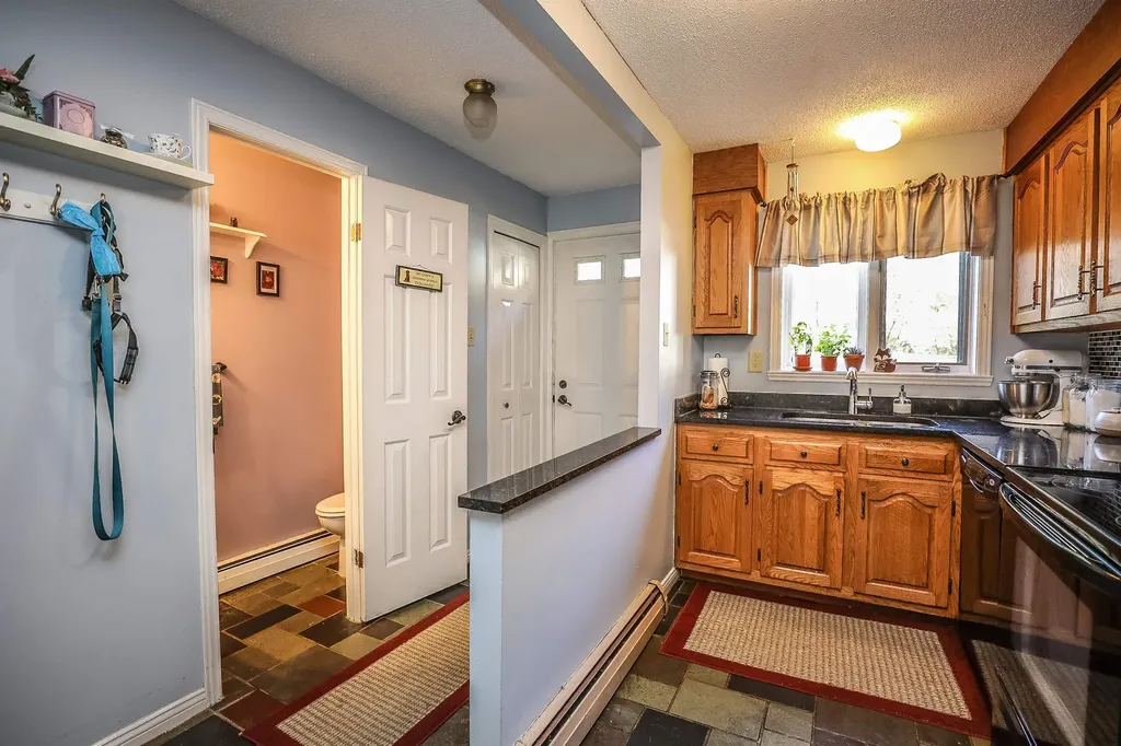 19 Shelburne Road Merrimack NH 03054