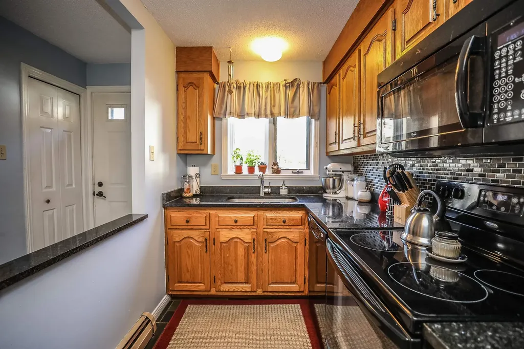 19 Shelburne Road Merrimack NH 03054