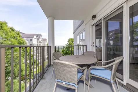 12 Mountain Laurels Drive Nashua NH 03062