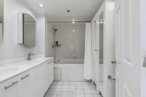 12 Mountain Laurels Drive Nashua NH 03062