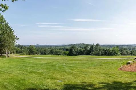 12 Mountain Laurels Drive Nashua NH 03062