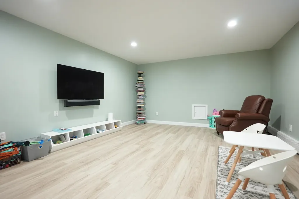 16 Pinnacle Drive South Burlington VT 05403