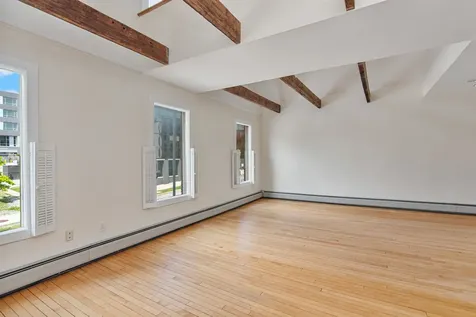 89 College Street Burlington VT 05401