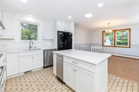 11 Penny Lane Laconia NH 03246