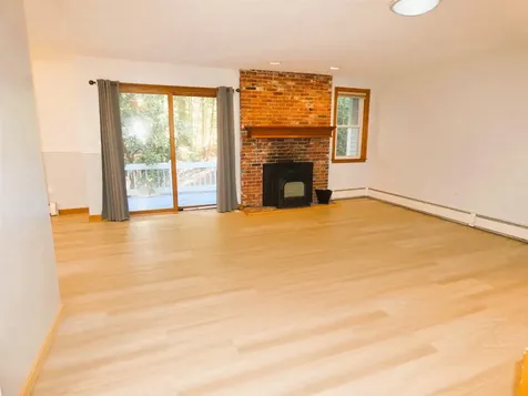 11 Penny Lane Laconia NH 03246