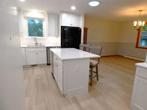 11 Penny Lane Laconia NH 03246