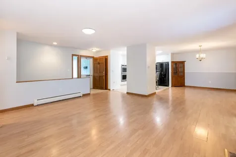 11 Penny Lane Laconia NH 03246