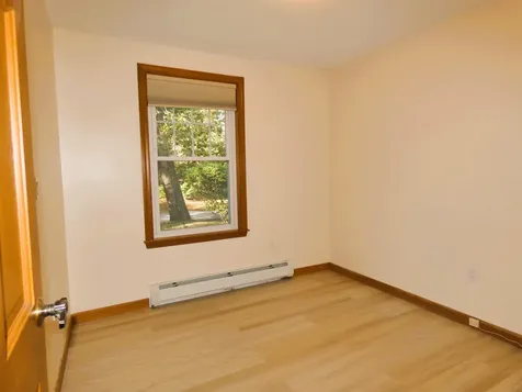 11 Penny Lane Laconia NH 03246