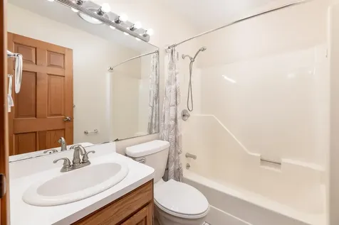 11 Penny Lane Laconia NH 03246