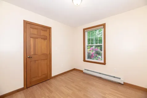 11 Penny Lane Laconia NH 03246