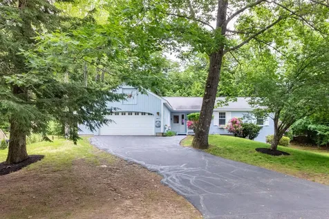 11 Penny Lane Laconia NH 03246