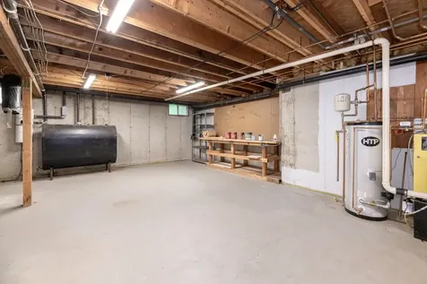 11 Penny Lane Laconia NH 03246