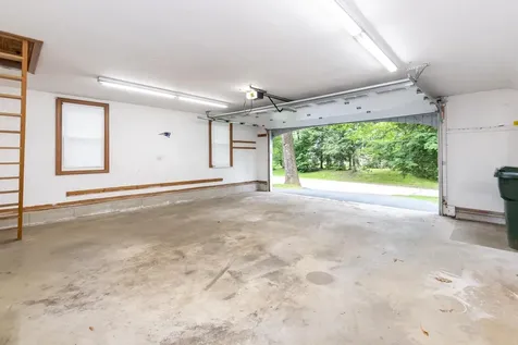 11 Penny Lane Laconia NH 03246