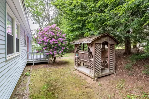 11 Penny Lane Laconia NH 03246