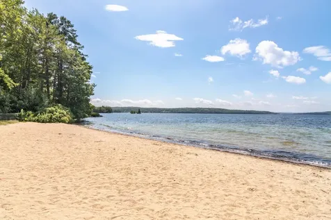 11 Penny Lane Laconia NH 03246