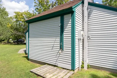 11 Penny Lane Laconia NH 03246