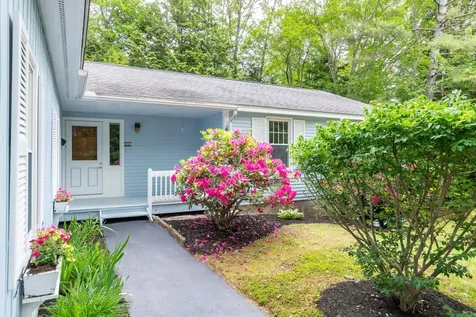 11 Penny Lane Laconia NH 03246