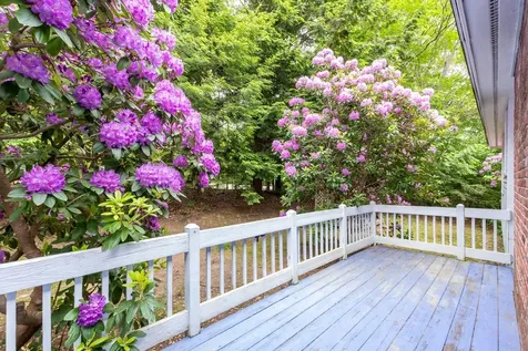 11 Penny Lane Laconia NH 03246