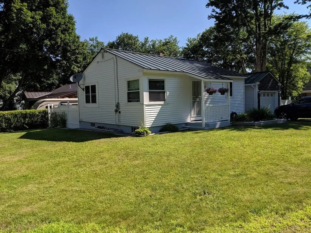 6 Logan Lane Lebanon NH 03766