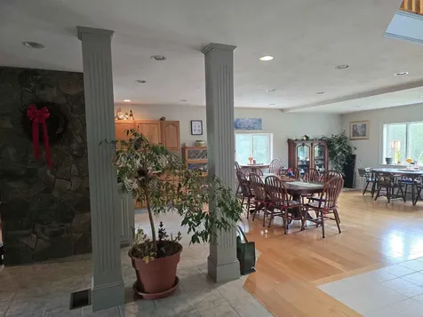 564 Main Street Fremont NH 03044