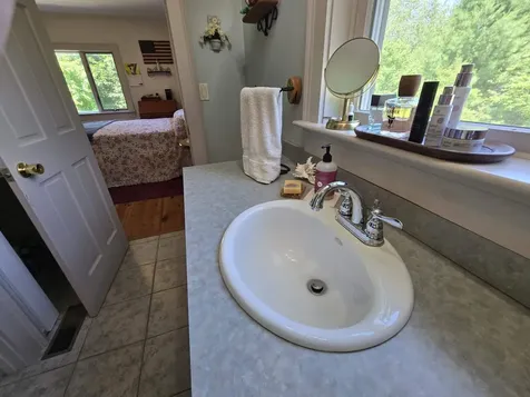 564 Main Street Fremont NH 03044